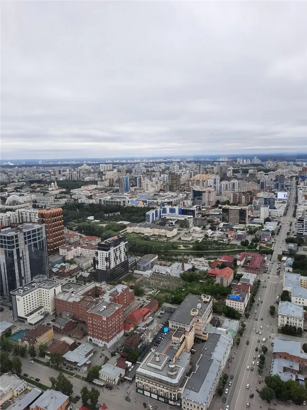Вид на город с небоскреба «Высоцкий»