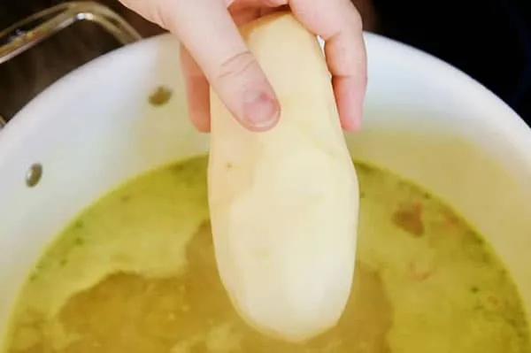 Добавление целой картошки в суп