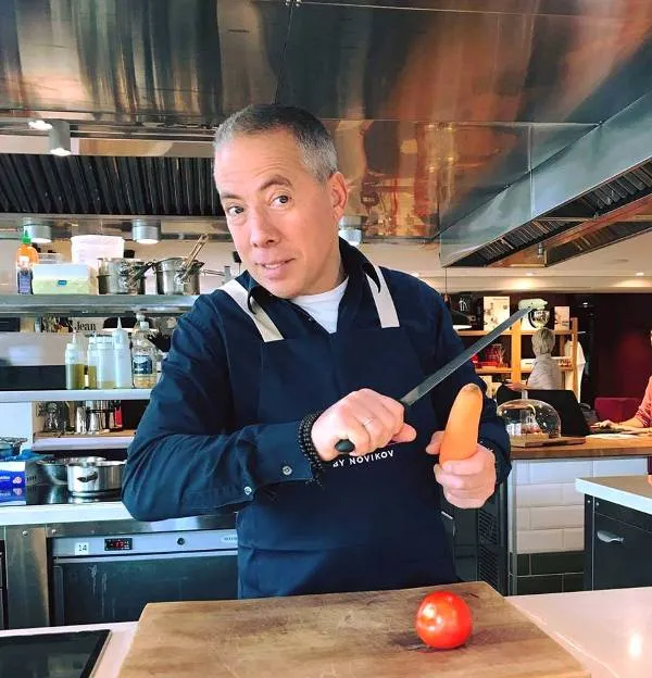 Аркадий Новиков обучает на курсе Chefshows by Novikov