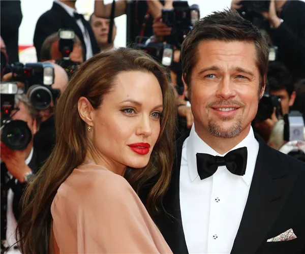 История любви Анджелины Джоли и Брэда Питта: от комедии к судебной драме. 6