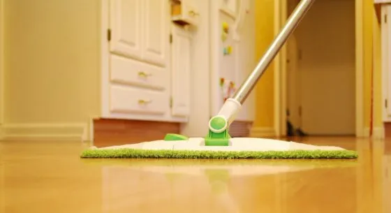 Как чисто и качественно вымыть пол в доме. 7