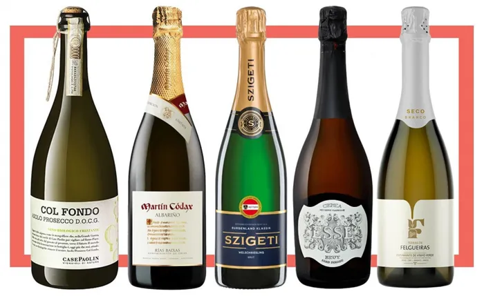 Слева направо: Case Paolin Col Fondo Asolo Prosecco DOCG; Martin Codax Albarino Espumoso 2015 Rias Baixas DO; Szigeti Welschriesling Sekt Brut Klassik; Esse Brut Zero Dosage; Terras de Felgueiras Espumante Branco Vinho Verde DOC